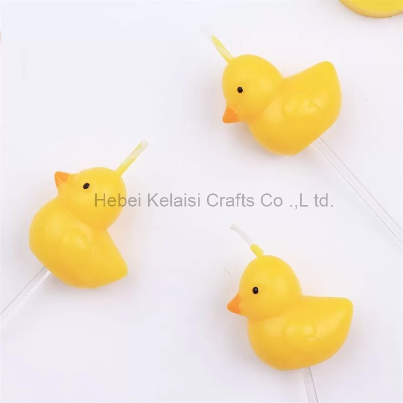 Cute cartoon yellow chick Ducklings birthday candle