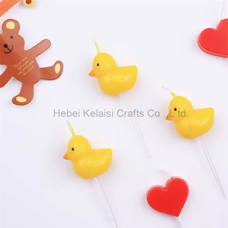 Cute cartoon yellow chick Ducklings birthday candle