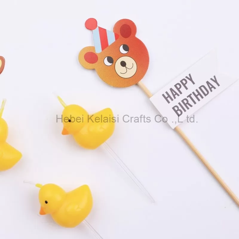 Cute cartoon yellow chick Ducklings birthday candle