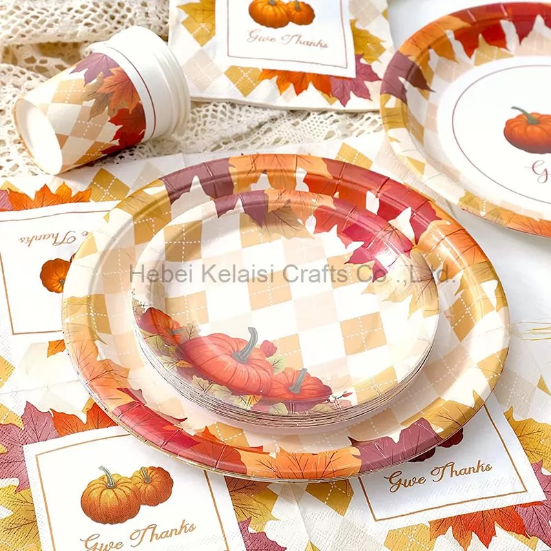 Large Thanksgiving Plates and Napkins Sets