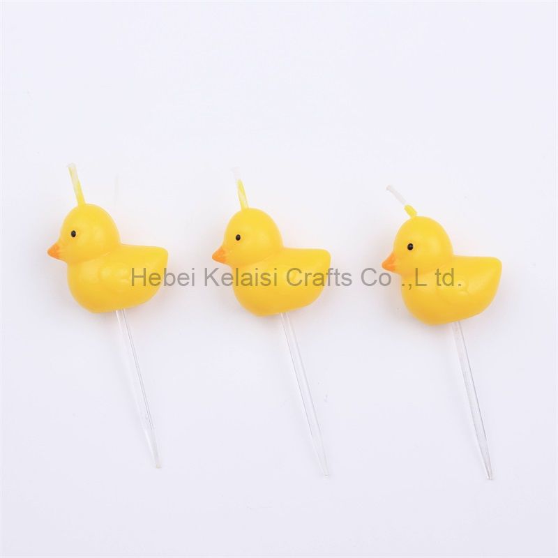 Cute cartoon yellow chick Ducklings birthday candle