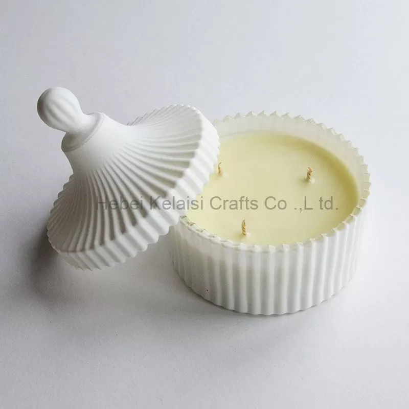 White simple matte straight Tube Yurt ceramic candle